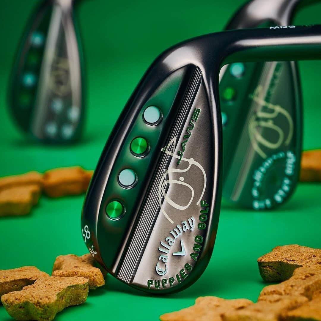 HYPEBEASTさんのインスタグラム写真 - (HYPEBEASTInstagram)「@hypegolf: @callawaygolf is doing a blind auction for a set of three unique wedges with proceeds going to the @puppiesngolf Foundation. The clubs have been personally designed by Callaway wedge craftsman, Anthony Taranto, who laser engraved and hand stamped each three right-handed Jaws Tour grey wedges that come in a white and green paint fill finish. Head to the link in our bio for more details. The auction will run through till December 15 on Callaway’s website.⁠⠀ Photo: Callaway」12月5日 10時14分 - hypebeast