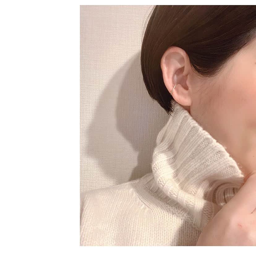 i_am_romikoのインスタグラム：「最近髪の毛を短くしてからアクセばかり気になってしまう！ 最近仲間入りしたearbuffは @sienarose_officialの物です❤︎ . シンプルで洗練されたジュエリーで とってもお気に入り！！  . #イヤーカフ #sienarose #シエナロゼ #ジュエリー #earcuff #華奢ジュエリー #pr」