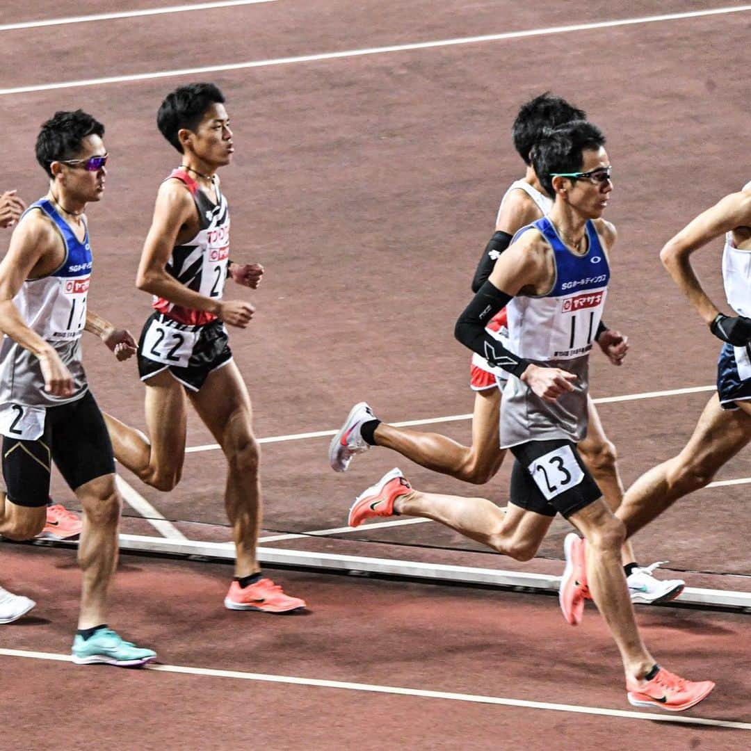 佐藤悠基さんのインスタグラム写真 - (佐藤悠基Instagram)「日本選手権 SGホールディングスとして初レース 34歳初レース  27'41"84  7位  チャレンジしたレースで最低限の結果は残せたと思ってます。  でも全然満足できてないしもう一段階上げれると思ってる自分がいること、それがまだまだやれると確信できる。  応援ありがとうございました。  写真は駅伝マニアさんに提供していただきました。  #日本選手権#sgh#oakley#oakleyjapan#2xu#nike#garmin#garminjapan#phiten#メダリスト#maurten」12月5日 10時24分 - yuki_sato310