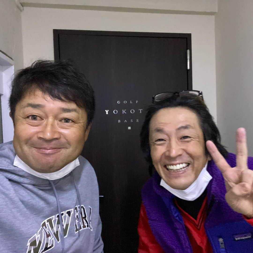 横田真一さんのインスタグラム写真 - (横田真一Instagram)「ホリケンさんとヨコタベース  #ヨコタゴルフベース #ゴルフスクール #ゴルフスイング#ゴルフ#ゴルフ女子#ゴルフウェア#ゴルフ男子#広尾ゴルフレッスン#検証シリーズ#トラックマン#ゴルフマニア#ゴルフ上達#ツアープロ#技#ゴルフ #グルメ#男子ゴルフ#男子ツアー#pga#ゴルフレッスン#横田真一チャンネル」12月5日 10時39分 - yokoshingolf