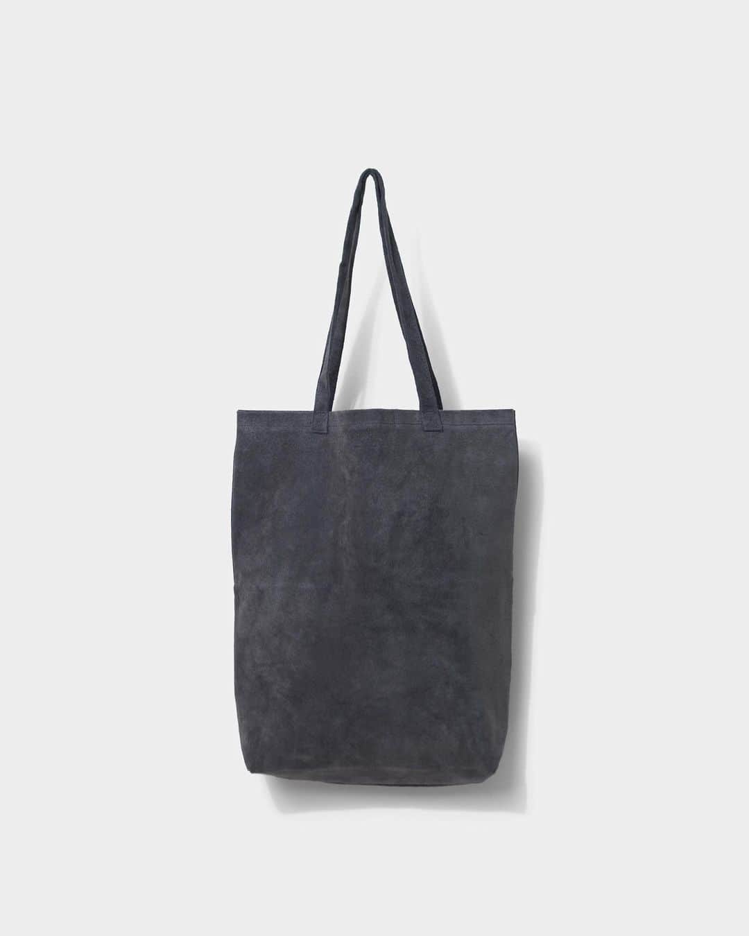 A+Sのインスタグラム：「NEW ARRIVALS  ■Hender Scheme PIG BAG (M) COLOR : DARK GRAY / LIGHT GRAY / KHAKI / BEIGE  SIZE : M(W32 × H35 × D10 cm) PRICE : ¥12,000 (+TAX)  #a_and_s #HenderScheme #HenderSchemePIGBAG @Henderscheme」