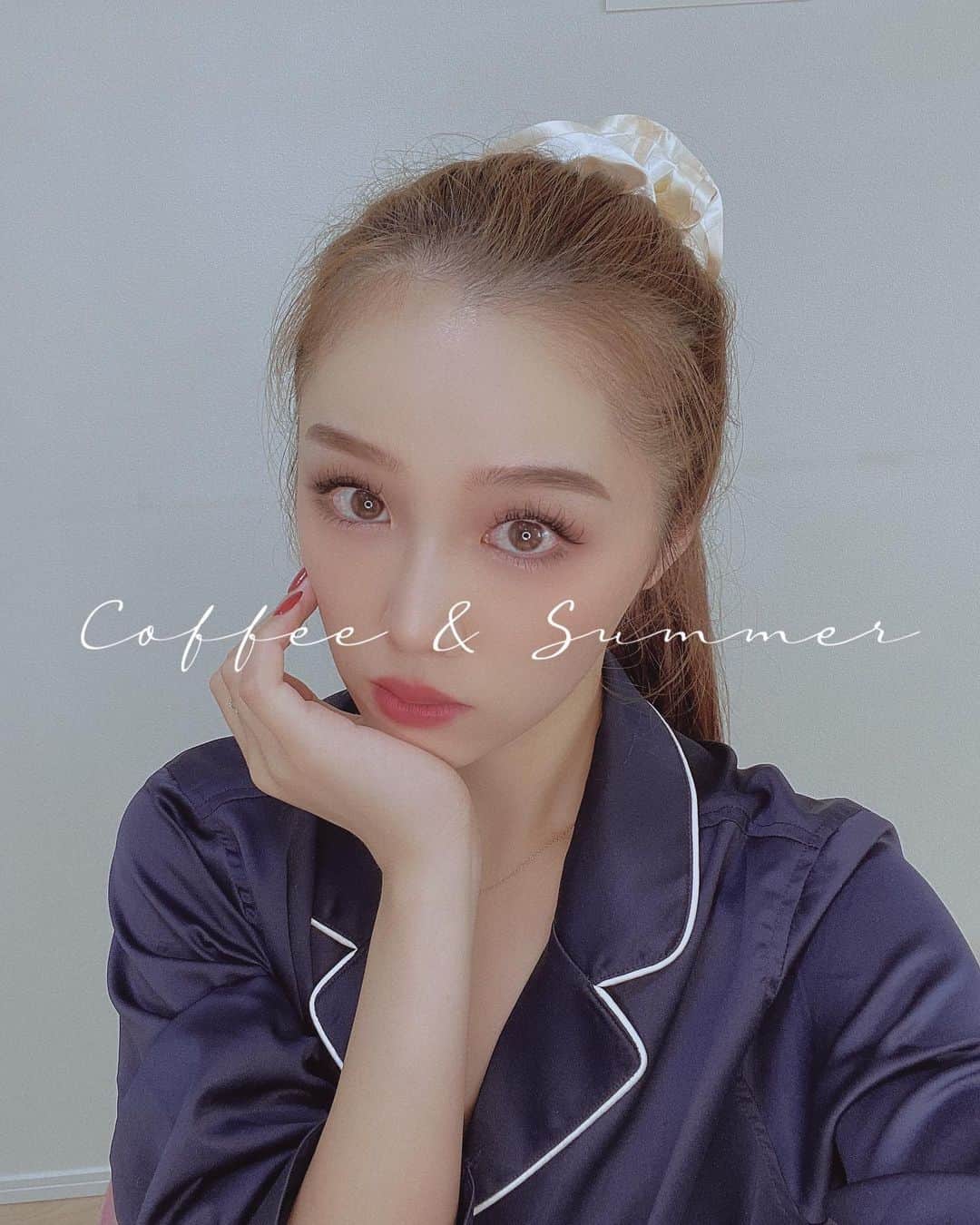石田安奈のインスタグラム：「いつかの写真💖💖💖  #パジャマコーデ #パジャマ女子 #パジャマ姿 #パジャマパーティー #お家遊び #お家で #お家時間を楽しむ #お家ごはん #お家フォト #お家デート #お家大好き #お家コーデ」