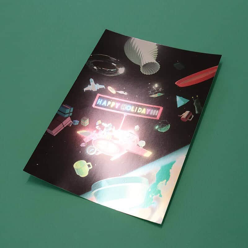 有限会社マルヒロさんのインスタグラム写真 - (有限会社マルヒロInstagram)「HAPPY HOLIDAY!! マルヒロのグリーティングカードが発売中です。  宇宙船が惑星にクリスマスのプレゼントを届けている様子を描いています。  メタリックな鏡のような紙に印刷しています。  🚀🚀🚀🚀🚀🚀🚀🚀🚀🚀🚀🚀🚀🚀🚀🚀  #holidaycards  #greetingcards  #christmascard  #マルヒロ #宇宙船」12月5日 11時33分 - maruhiro.hasami