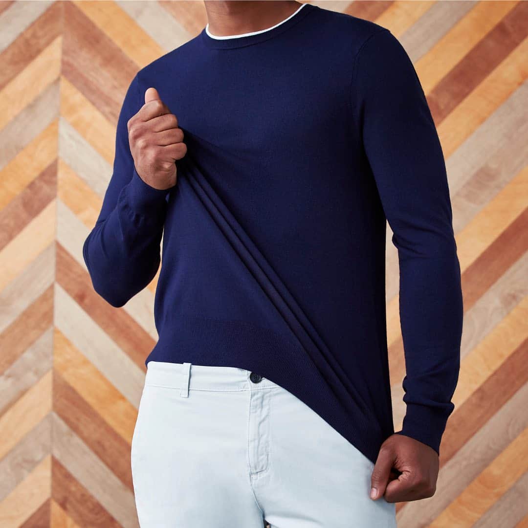 ペリーエリスのインスタグラム：「Soft, smooth and breathable - the Tech Crew Neck Sweater is your new season go to.  #LifeReadySince1976」