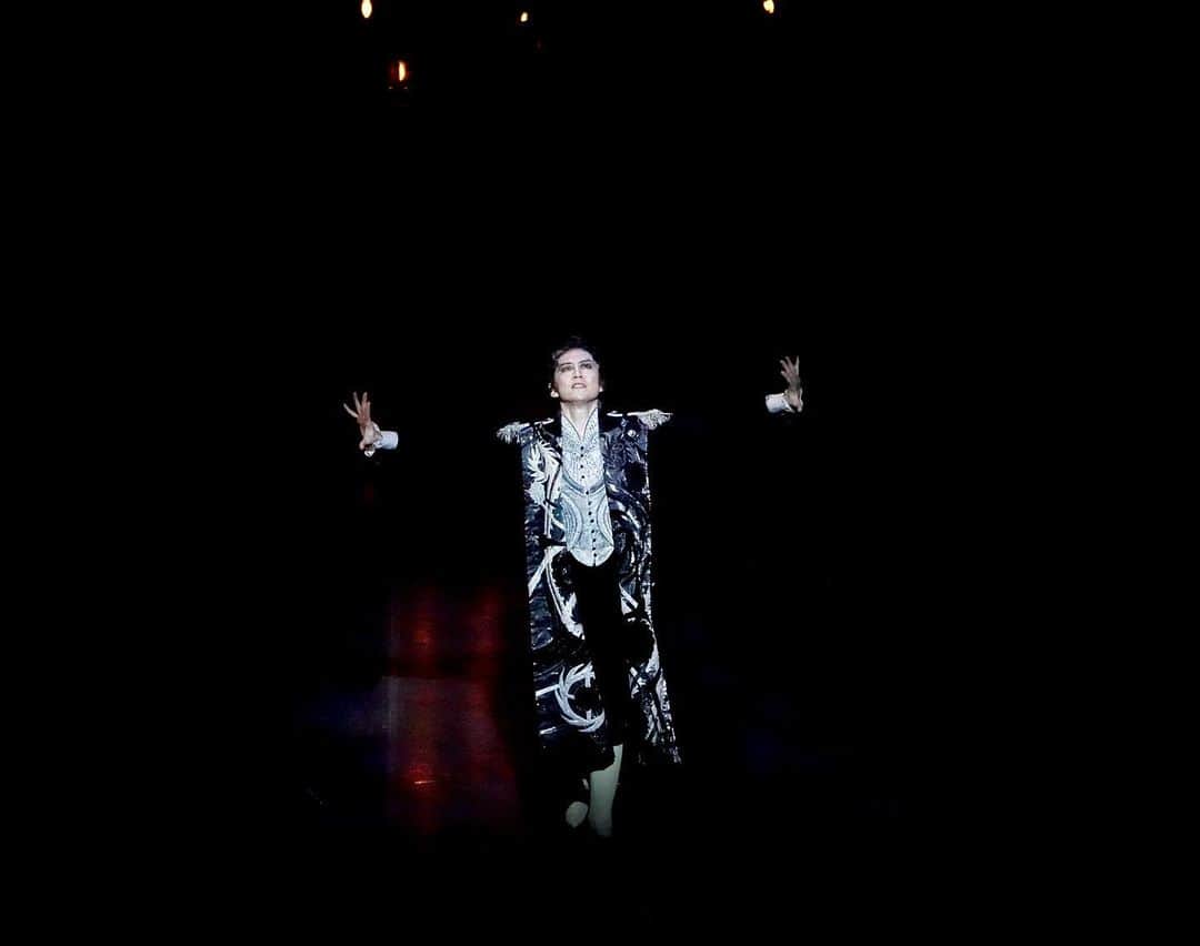 宮尾俊太郎さんのインスタグラム写真 - (宮尾俊太郎Instagram)「今日で今年最後のドロッセルマイヤー よろしくお願いします。  #バレエ #ballet #dancer #miyao #shuntaro #宮尾俊太郎 #japan #tokyo #くるみわり人形  #k-ballet」12月5日 12時22分 - shuntaro_miyao