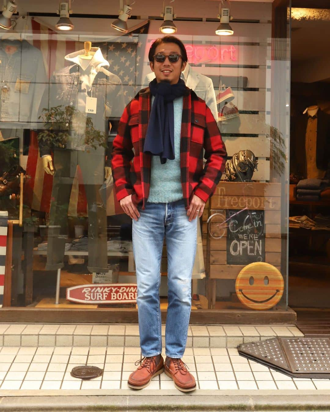 Freeport-ueno/上野さんのインスタグラム写真 - (Freeport-ueno/上野Instagram)「本日のSTYLE  久々にTHE・アメカジスタイルで  #jacket#mida #sweater#jamescharlotte #denim#workersjapan #boots#russellmoccasin #scarf#williambrunton #ivystyle#trad#surf #Freeportueno#tokyo#上野セレクトショップ」12月5日 12時55分 - freeportueno