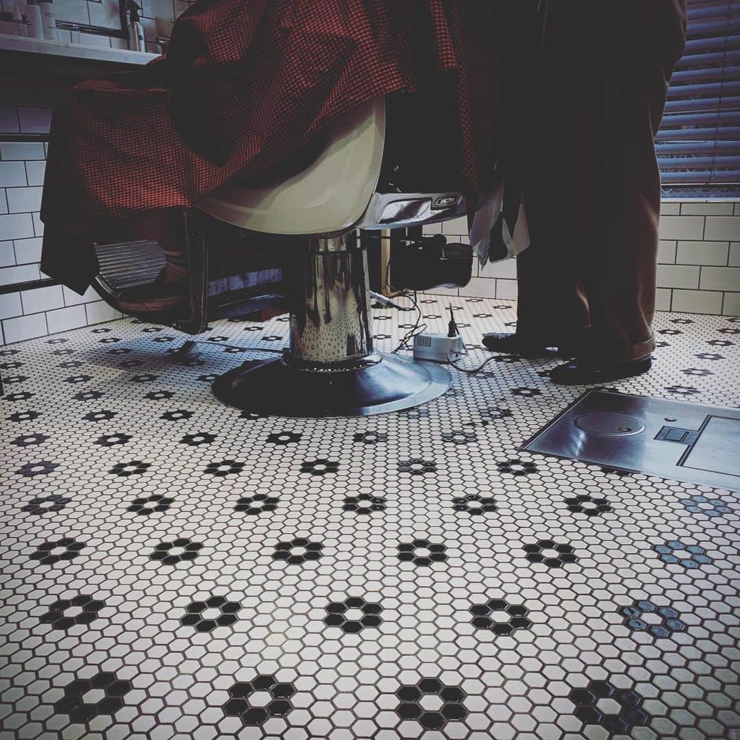 フリーマンズスポーティングクラブさんのインスタグラム写真 - (フリーマンズスポーティングクラブInstagram)「FSC - FUTAKOTAMAGAWA BARBER💈  #freemanssportingclub  #fscfutakobarber #barbershop #barber #mensgrooming  #futakotamagawa #tokyo」12月5日 13時23分 - freemanssportingclub_jp