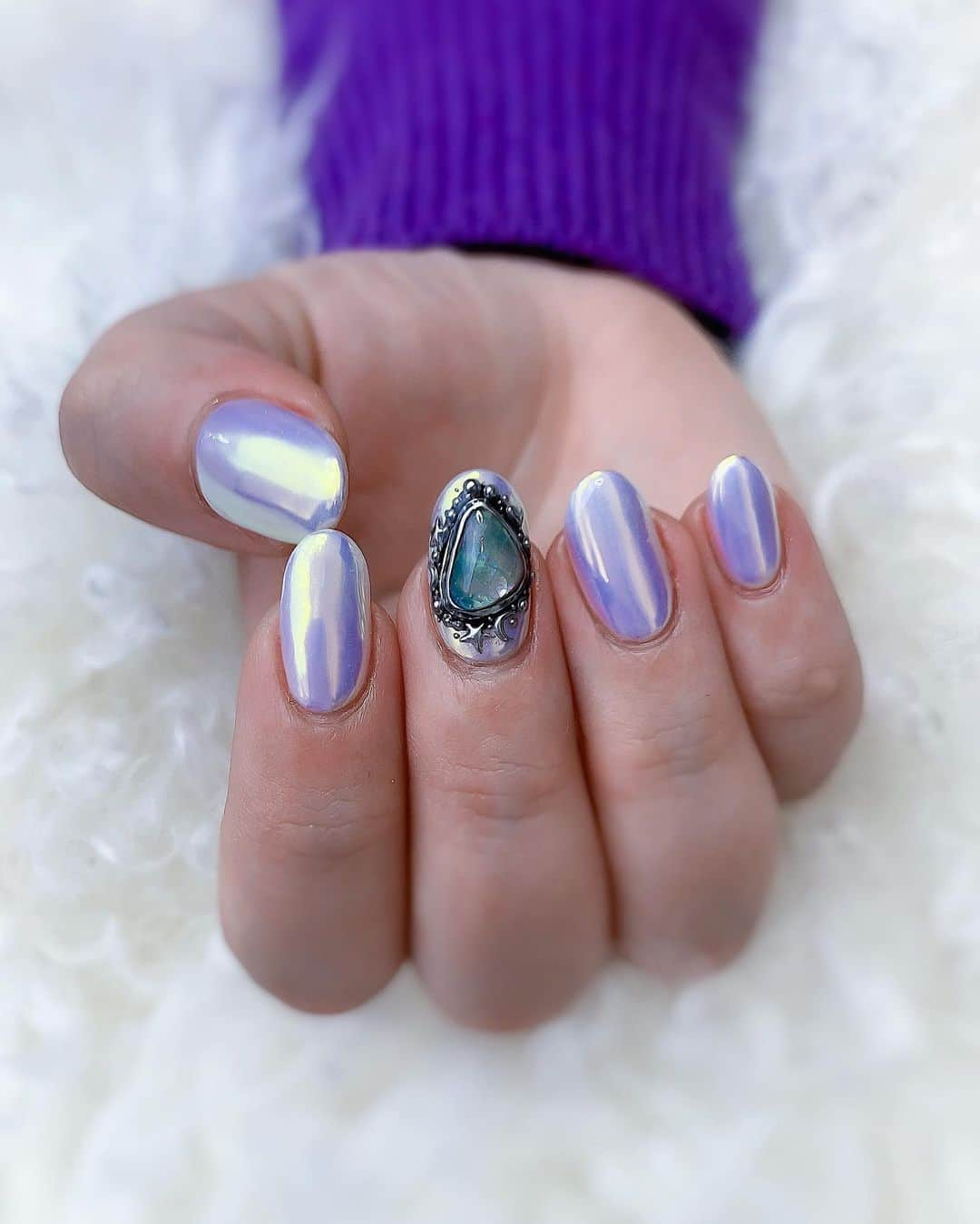 Nailsalon Cielさんのインスタグラム写真 - (Nailsalon CielInstagram)「☆や☽を入れた﻿ Holiday Gem﻿ が人気です﻿ ﻿ 年末の特別なnailに﻿ 選んで下さるのは﻿ 嬉しい🥺💗﻿ ﻿ こちらのmovie﻿ ストーリーにあげてます﻿ ﻿ ﻿ ーーーーーーーーーーーーーーーーーーー﻿ hotpepperBeauty net予約↓↓↓ ﻿ ﻿ https://beauty.hotpepper.jp/smartphone/kr/slnH000217395/﻿ ーーーーーーーーーーーーーーーーーーー﻿ ﻿ #ネイル#ネイルサロン﻿ #instagood#instanails#jelnail#ネイルアート#手描きアート#loveit#ジェル#ジェルネイル#個性派ネイル#トレンドネイル#お洒落ネイル#newnails#福岡ネイル#cute#beautiful#art#ネイルサロン#天然石ネイル#冬ネイル#福岡ネイルサロン#冬ネイル2020#ジェムストーンネイル#天然石ネイル#シルバージュエリーネイル﻿」12月20日 9時36分 - myanail