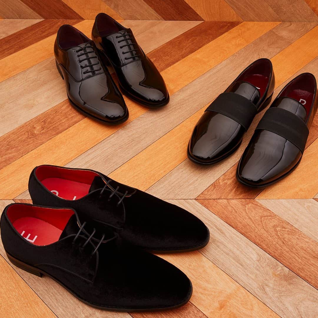 ペリーエリスのインスタグラム：「Step it up and dress it up this holiday season. Which style are you? #LifeReadySince1976」