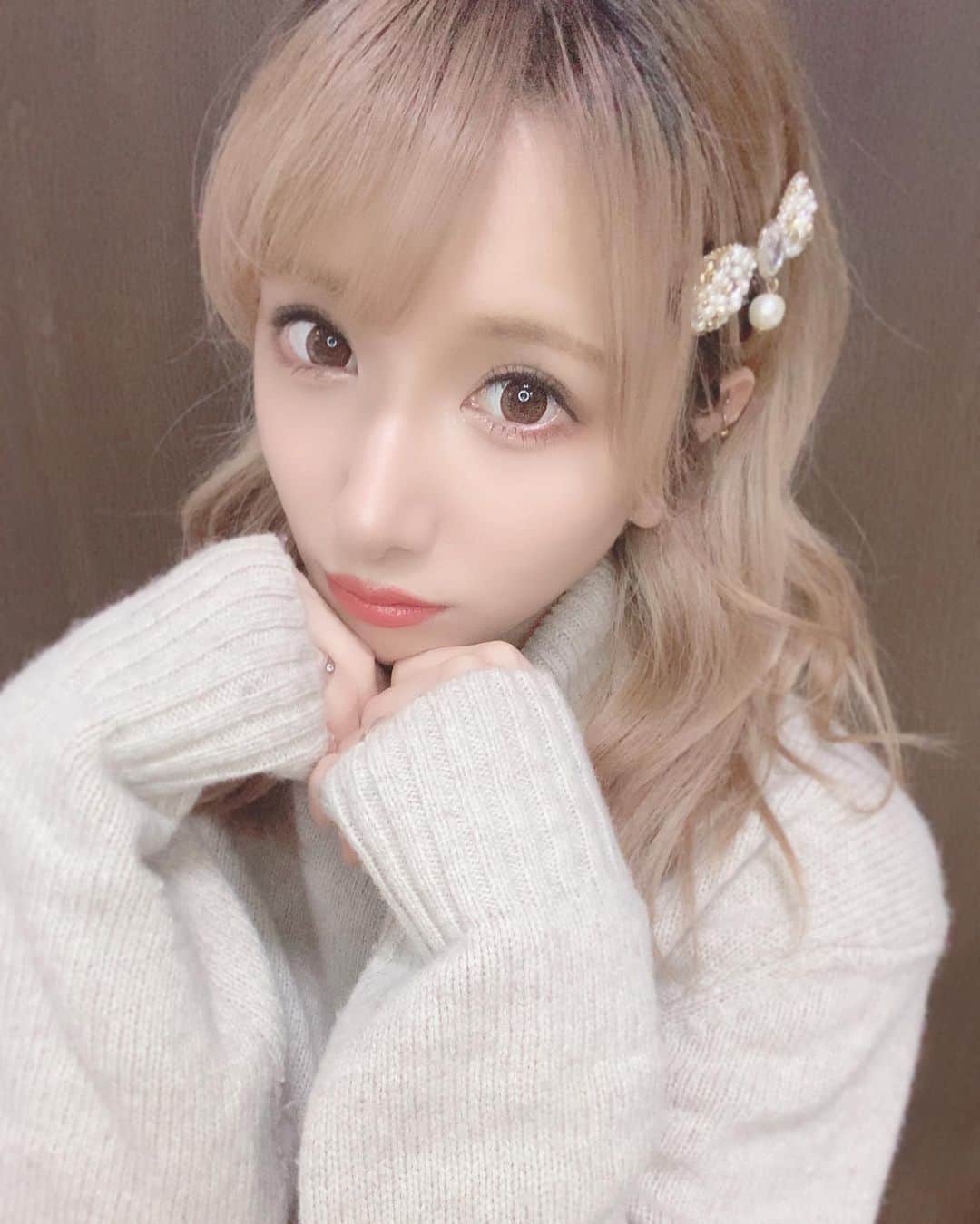 園田みおんのインスタグラム：「🐻‍❄️🤍﻿ ﻿ ﻿ ﻿ #ニット女子﻿」