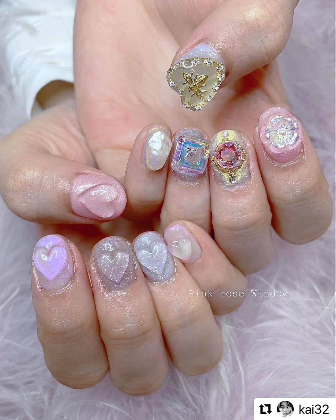 initygel_officialのインスタグラム：「東京都渋谷区原宿 Pink rose Window Kai先生💖 @kai32   原宿の有名店、Pink rose WindowのKai先生がINITYを使用してくださり、とっても可愛い作品を😍 Sparkly &  DRESS UP Collection を使用してくださいました⭐️  Kai先生の手にかかると、全てが可愛さMAXですね💜  ありがとうございました🥺  #Repost @kai32 with @make_repost ・・・ . 𝕞𝕚𝕝𝕜𝕪🐇💭❄️ . . パステルカラーのウルツヤベースにパーツをたくさん乗せたよ♡可愛かった！ . 最近は　@initygel_official アイニティーのジェルがお気に入りでよく使います✨使用カラーは画像スワイプしてね👉🏻 . . #pinkrosewindow #pink_rose_window  #initygel  #inity」