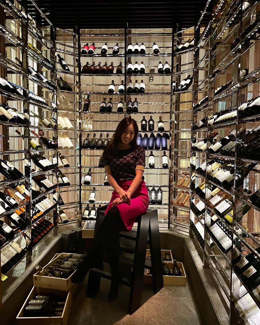 SAEKAさんのインスタグラム写真 - (SAEKAInstagram)「St. Regis secret WINE CELLAR 🍷  #大阪 #大阪セントレジス #stregis #lacave #stregisosaka #wincellar #secret  #ワイン #ワイン好き #美酒 #食べログ #食べずたぐらむ #冴ログ #歯科医師 #女医 #フィットネスモデル」12月20日 9時13分 - saeka0220