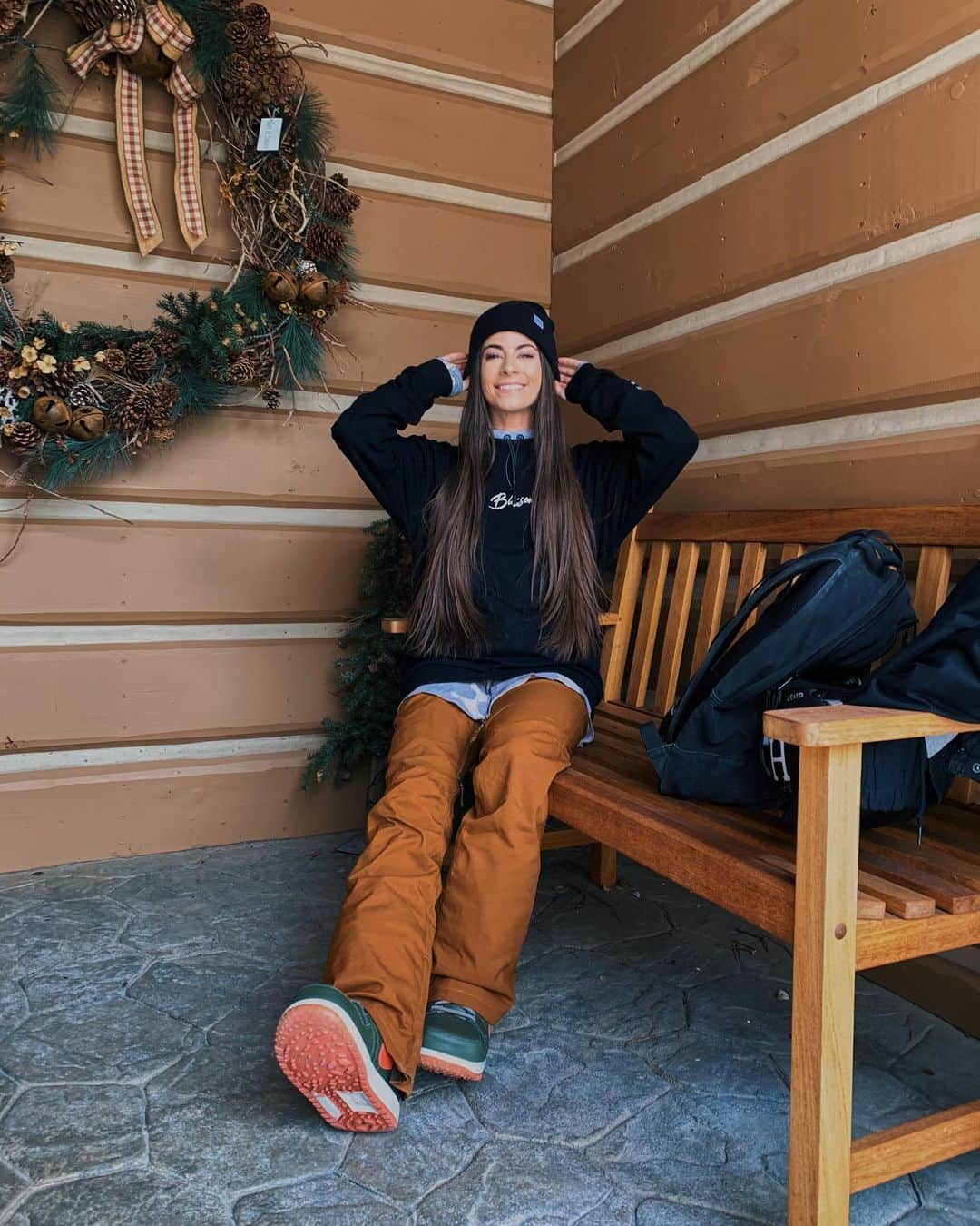 Paige Reillyさんのインスタグラム写真 - (Paige ReillyInstagram)「A little chilly but this is my dream day on the mountain 🥲 blue skies, snowy trees - HEAVENLYYYY⁣ ⁣ Swipe for a mini edit of the day 😁 really was trying to focus on spins today and nailing down the landing of them lol still working on it 🙌🏻⁣ ⁣ Song: Batmobile by @naterosemusic」12月20日 9時30分 - paigereilly