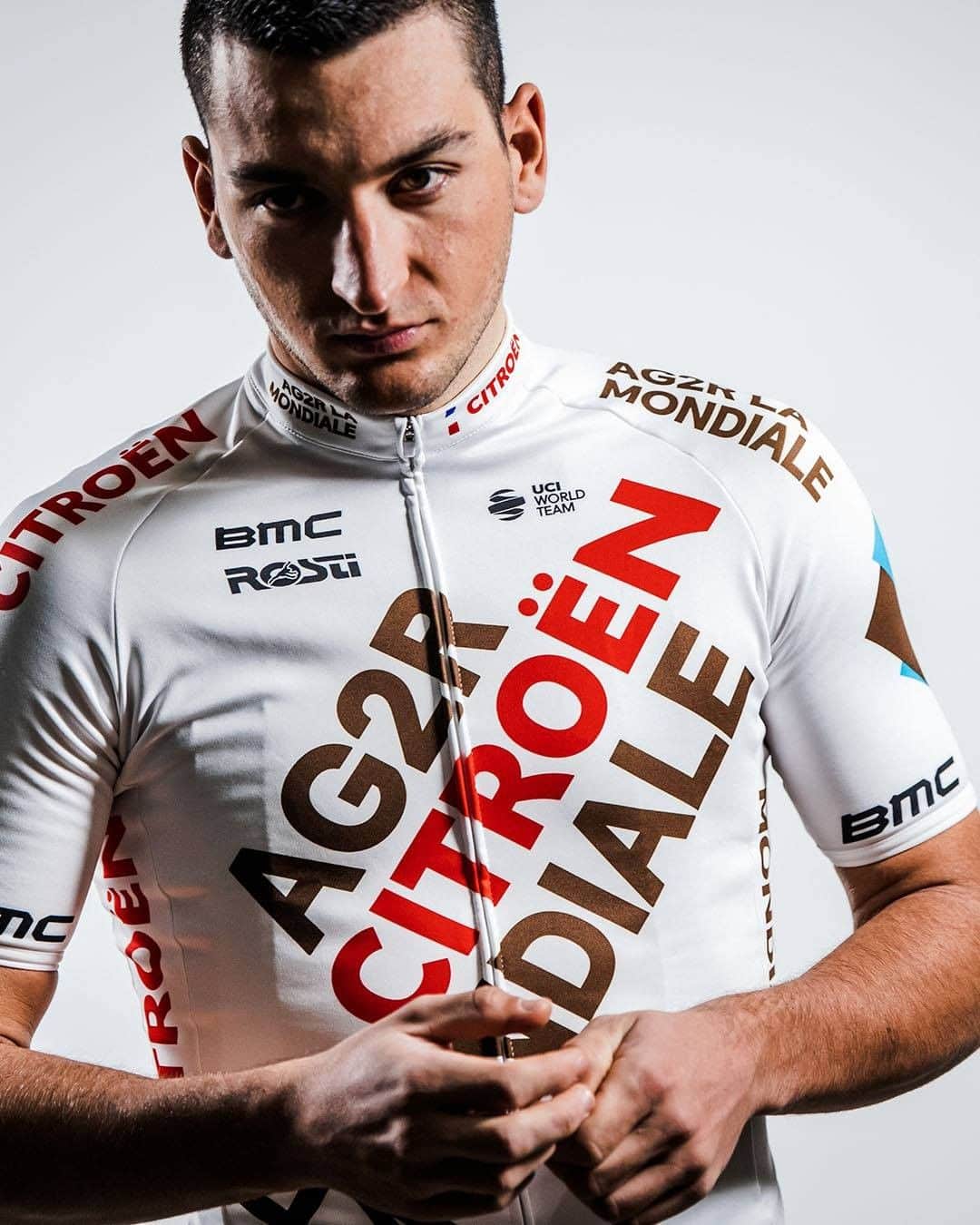 Citroënのインスタグラム：「A new graphic identity for a fresh start AG2R CITROËN TEAM. Let’s hit the road as one 💪🏼  . . . #AG2RCITROËNTEAM #RideDifferently #cyclinglife #cyclist #instabike##cyclingphotos  #cycling #cyclingpics #procycling #bike #cyclingapparel」