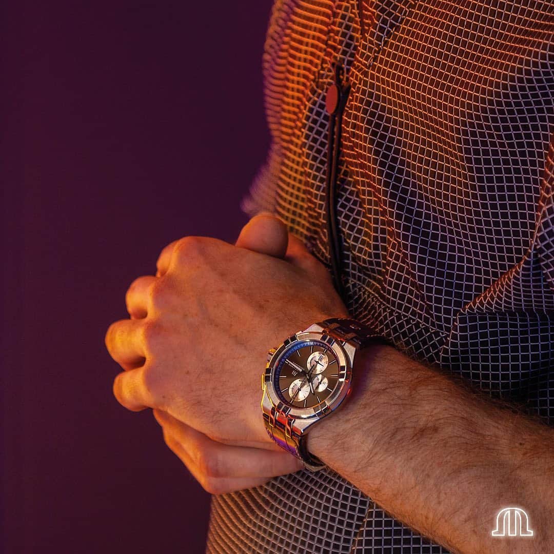 のインスタグラム：「#AIKON Chronograph 44mm arriving for the holiday season, dressing in blue under the neon lights. #BeYourAikon #YourTimeIsNow  #MauriceLacroix #Watch #Reloj #LuxuryWatch #Swisswatch #HauteHorlogerie #Swisswatchmaking #Watchmaking #Wotd #Watchesofinstagram #Watchfam #Watchlife #Swissmade #Whatsonmywrist #Watchoftheday #Watchaddict #Dailywatches #instawatchdaily #instawatches #Wiwt #Womw」