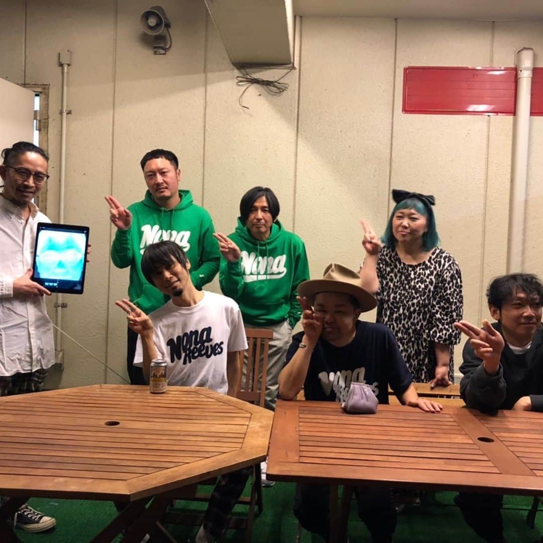 松井泉のインスタグラム：「【#nonareeves】 そして明日（てか今日20日）は渋谷クアトロにてこちらも年末の風物詩#hippycristmas がございます！ 配信も有りますので皆さま是非！！」