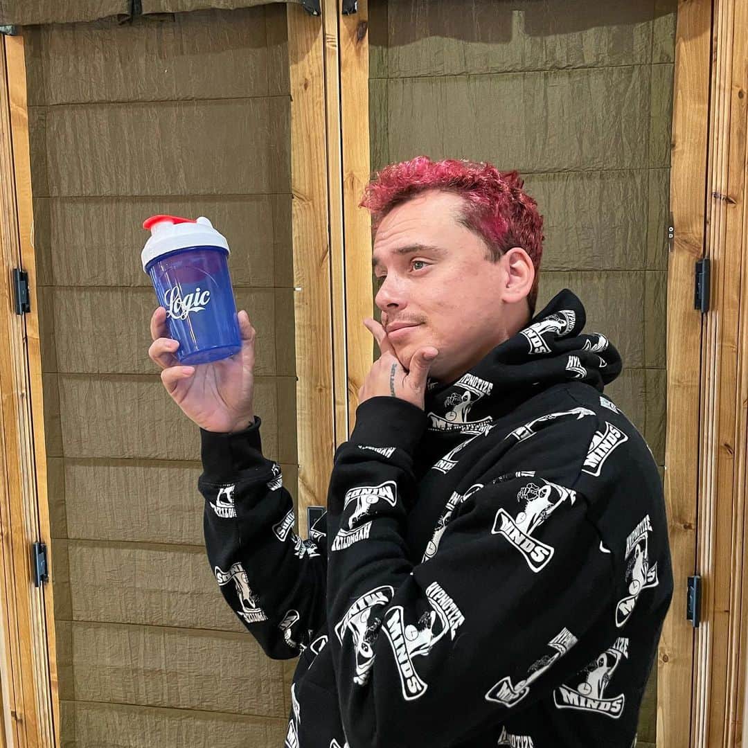 ロジックのインスタグラム：「Hey guys! My Signature @GFuelEnergy Shaker is now available at GFUEL.com!! Click the link in my bio and use code ‘LOGIC’ to secure yours before it’s gone! #GFUEL #FuelUp」