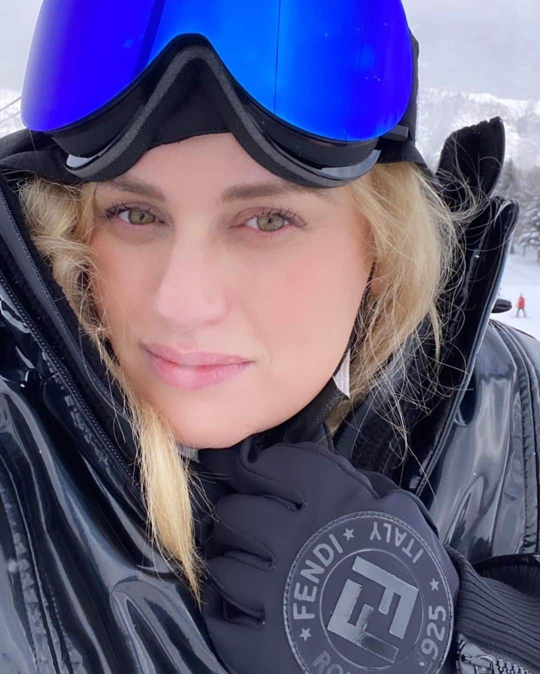 レベル・ウィルソンさんのインスタグラム写真 - (レベル・ウィルソンInstagram)「❄️ Aspen」12月20日 2時40分 - rebelwilson