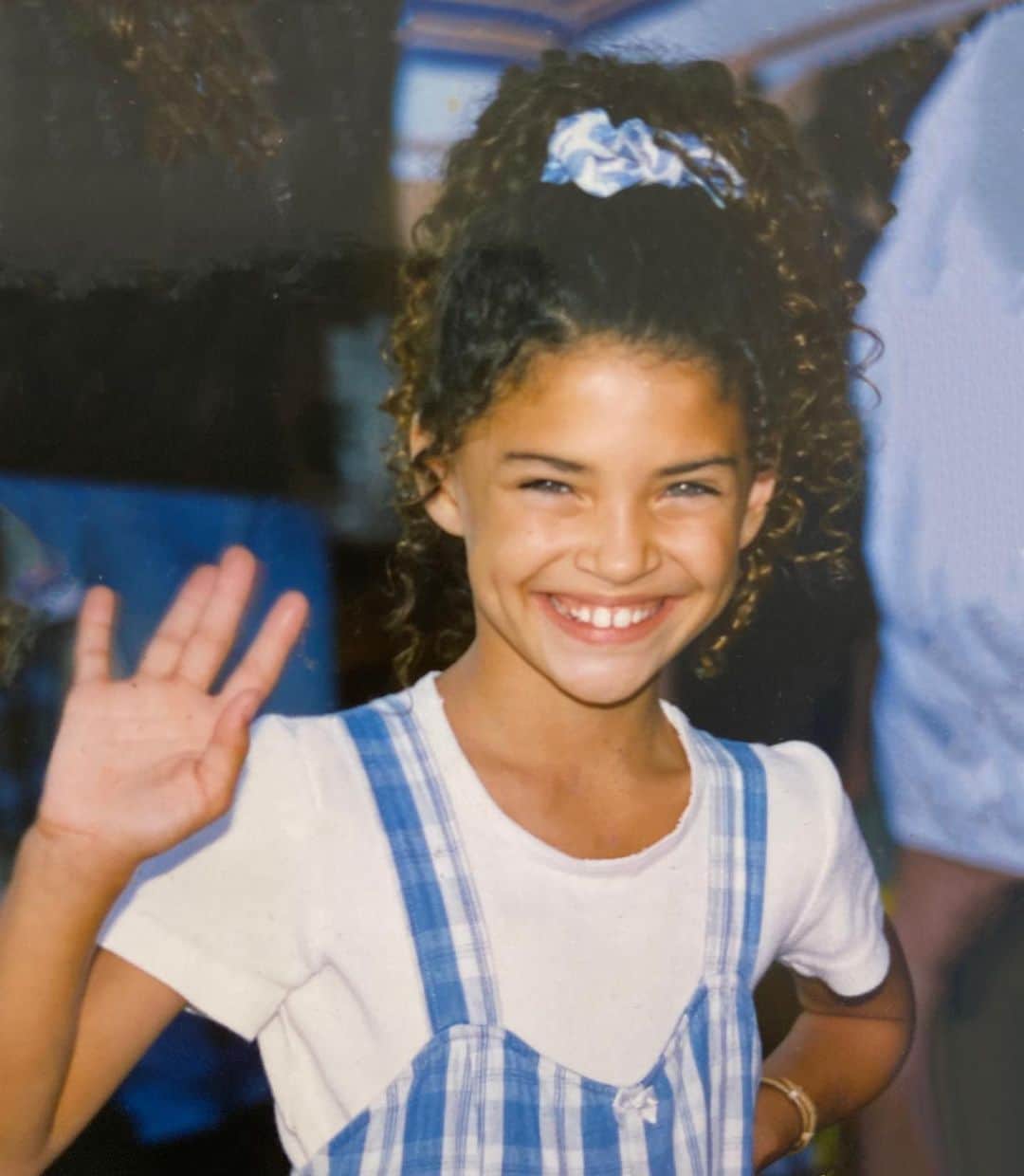 ジェシカ・ゾアのインスタグラム：「“Heyyyyy... have a good weekend” from my 10 year old self :)」