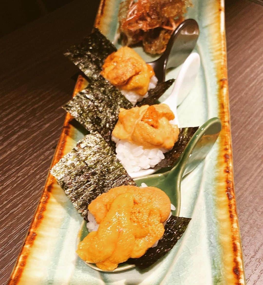 Gabrielaさんのインスタグラム写真 - (GabrielaInstagram)「寿司つばさ 秋葉原でお寿司は初めて！ とっても美味しかったです やっぱり和食は最高ですね💕 . Sushi em Akihabara! . First time having sushi in Akihabara. I recommend this restaurant ❤️ . . #sushi #washoku #japanesecuisine #yummy #寿司　#秋葉原　#和食　#東カレスタイルw」12月20日 2時51分 - rkgabriela