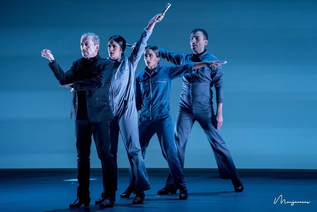 DeFlamenco.comさんのインスタグラム写真 - (DeFlamenco.comInstagram)「Javier Latorre, El Morente que no cesa  Por @gomezgufi   Ya en la portada de nuestra web deflamenco.com   https://www.deflamenco.com/revista/resenas-actuaciones/javier-latorre-el-morente-que-no-cesa.html  📷 @manjavacas.flamenco   #flamenco #deflamenco #fotoflamenco #baileflamenco #SumaFlamenca #flamencomadrid   @ciamarcoflores @karenlugo.7 @analatorre.7 @culturacmadrid」12月20日 2時52分 - deflamenco