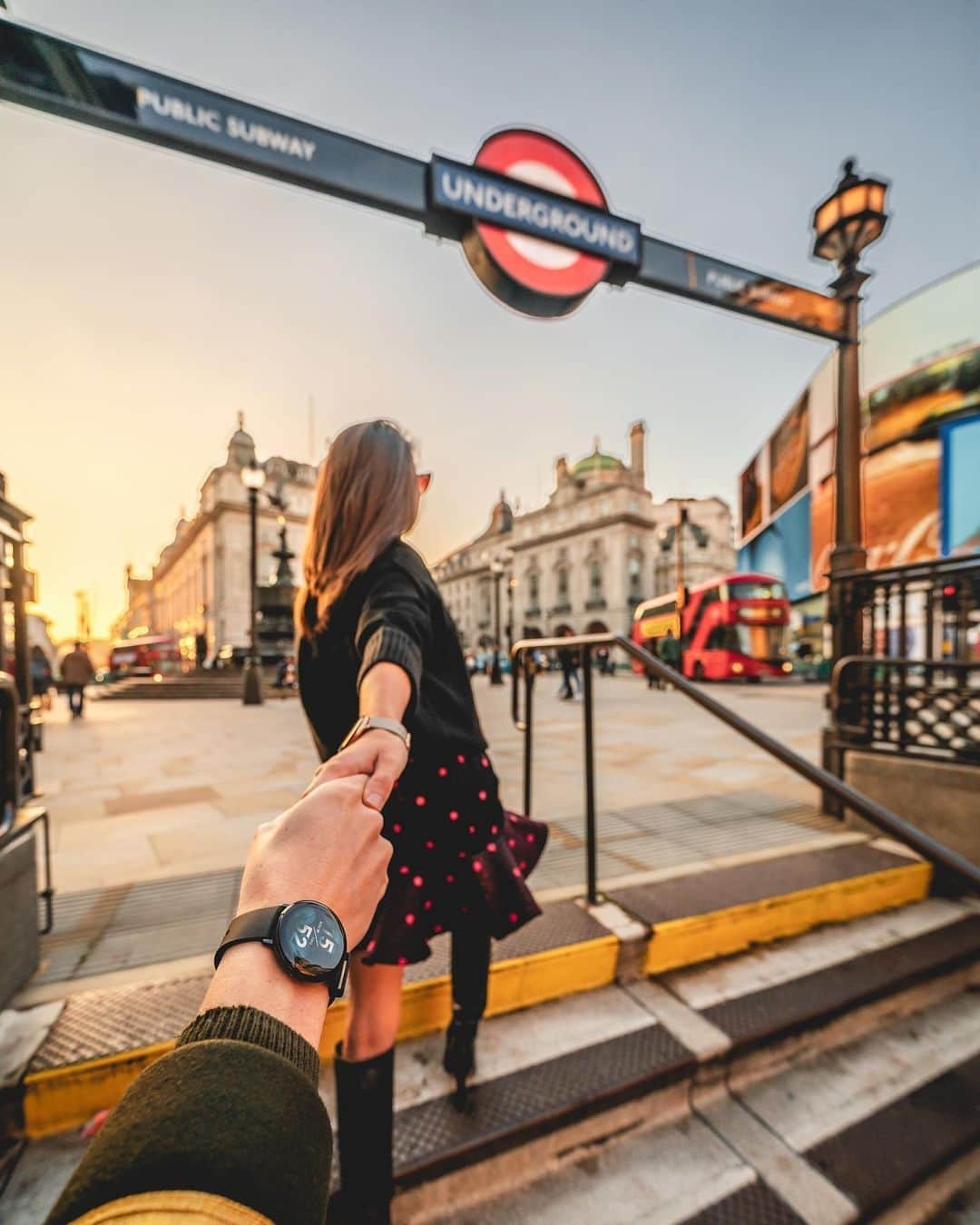 @LONDON | TAG #THISISLONDONさんのインスタグラム写真 - (@LONDON | TAG #THISISLONDONInstagram)「ad 🎄❤️ 🇬🇧 This Christmas, adorn your wrist with timeless style. The new @ZeppGlobal smartwatch is a smart life companion, featuring a cutting-edge bio-tracking sensor, wrapped in a flawless unibody. 😍 Change the straps to match your outfits & achieve perfect looks for any occasion. ✨ Stay healthy with the watch’s 11 sports modes, blood oxygen / stress and sleep monitoring, and get stylish inside and out. ❤️💪🏼 // #zeppglobal #WithYouEveryMoment  ___________________________________________ 📸 Shot before Lockdown 2.0 // #thisislondon #lovelondon #london #londra #londonlife #londres #uk #visitlondon #british #🇬🇧 #londonchristmas #piccadillycircus #piccadilly #zepp」12月20日 3時11分 - london