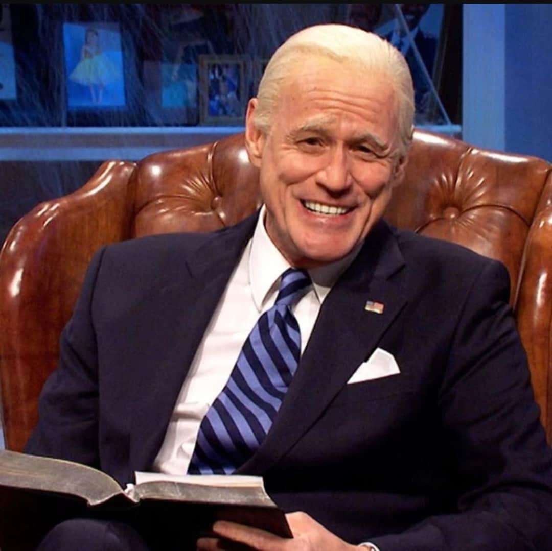 ハリウッド・リポーターさんのインスタグラム写真 - (ハリウッド・リポーターInstagram)「Jim Carrey is done playing Joe Biden on #SNL. Why the actor is stepping down from the role of the president-elect, at the link in bio.」12月20日 3時12分 - hollywoodreporter
