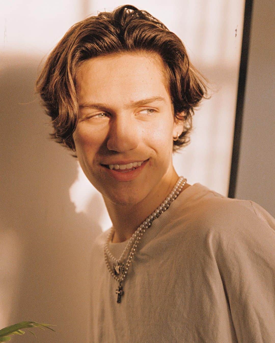 Bryant Eslavaさんのインスタグラム写真 - (Bryant EslavaInstagram)「/ TODAY IS (1 YEAR) SINCE THIS PHOTOSHOOT ✨ • who remembers this day? 👀」12月20日 3時15分 - bryant