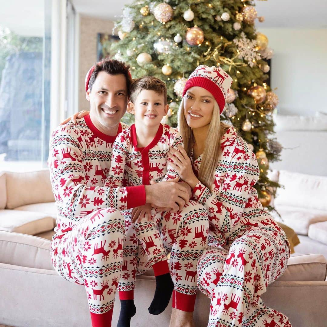 Peta Murgatroydさんのインスタグラム写真 - (Peta MurgatroydInstagram)「Our 1st Cheesy Christmas Photos 🎄  It’s funny, when I was single I remember saying “when I become a parent I’m never going to do those stupid, pathetic matching-PJ ridiculous photoshoots!” 🙄  ...and here I am proud as punch to post these here on IG many years later 😎 I’m glad I did though....having Santa stop by to surprise Shai was the most joyous thing I’ve done in 2020 (plus....we even got Santa up dancing) 🎄More pics and video of Shai’s reaction and our time with Santa coming soon....❤️ Merry Christmas and Happy Holidays from The Chmerkovskiy’s xo 📷: @nikkiryanphotography  @mccallmediamanagement」12月20日 3時54分 - petamurgatroyd