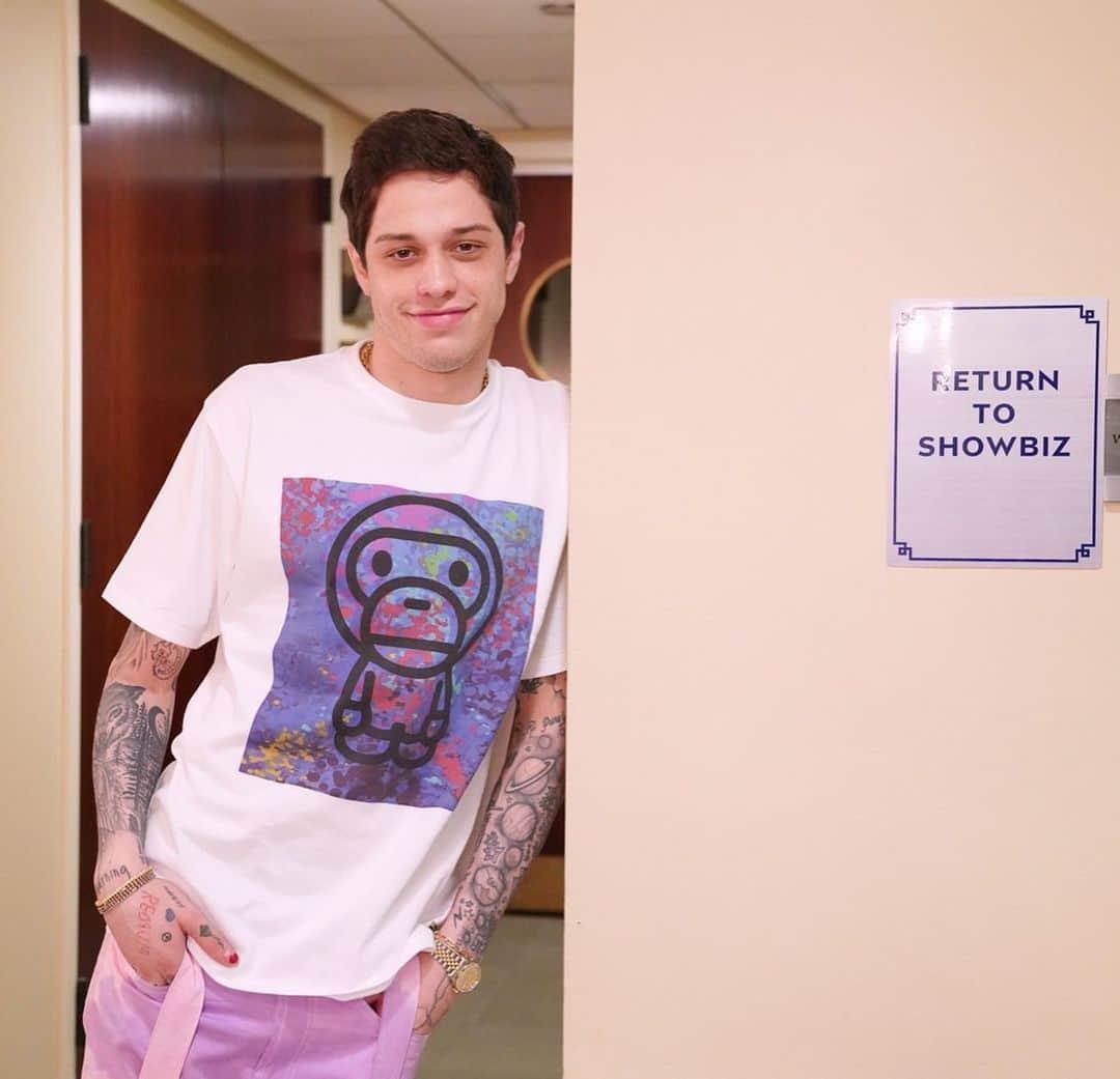 Teen Vogueさんのインスタグラム写真 - (Teen VogueInstagram)「Pete Davidson has his fair share of coverup tattoos (*ahem*), but now he's reportedly taking it even further and getting all of his tattoos removed. Yes, ALL of them. 😳 Find out why at the link in bio. 📸: @rosalind_oconnor」12月20日 4時00分 - teenvogue