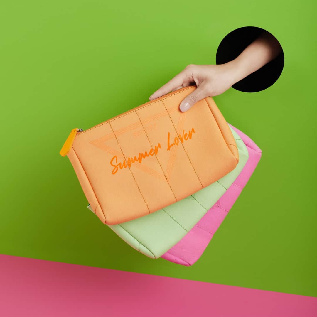 Schutzのインスタグラム：「MIX AND MATCH FOR THE SUMMER ❤️ #schutzsummercolors」