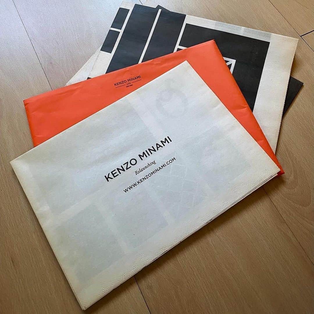 ケンゾーミナミさんのインスタグラム写真 - (ケンゾーミナミInstagram)「Thank you for framing these newsprints!  I printed these for the show at @nepenthes_newyork / @engineered_garments_official in 2013, years before we started DEAD FEELINGS. (It was sort of the seed of it in retrospect, or at least that’s how we connected first.)   Since I had to print a lot of these (because minimum for printing newprints were 1000 for each print and there were 6 double-sided prints with 12 graphics, also made limited edition t-shirts of these), I still got these lying around.  (Repost from @luke_satoru & @black_pig_tattoo):  “Nostalgic for NYC, I got framed @kenzominami pieces I acquired at @engineered_garments_official some 7 years ago. Now on display at @black_pig_tattoo #kenzominami #blackpigtattoobkk”」12月20日 4時18分 - kenzominami