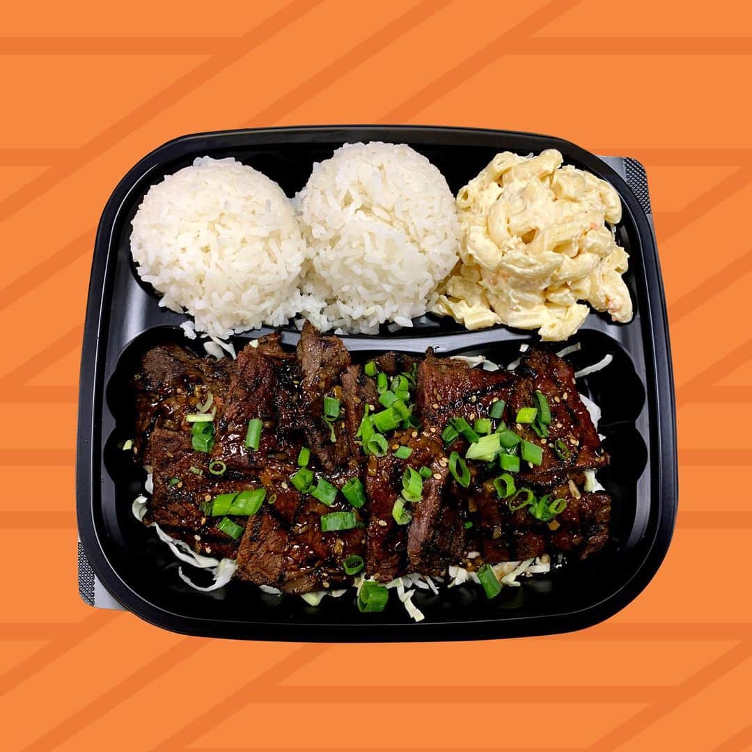 Zippy's Restaurantsのインスタグラム：「NFL Football and Boneless Kalbi Plate both available today! It’s going to be an ono Saturday. Pre-order and pay aheade for this special on Zippys.com or our mobile app for the games.」