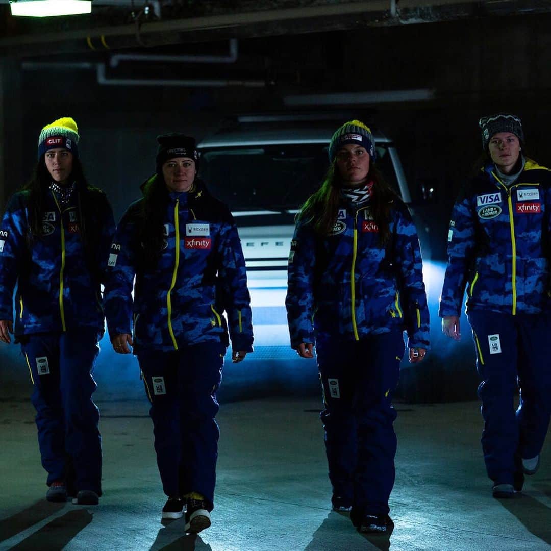 ミカエラ・シフリンのインスタグラム：「Shout out to the @landroverusa U.S. Alpine Ski Team for some NASTY results the last couple weeks... !   Make sure to watch the replay of these women crushing it in @valdisere on @nbc TONIGHT at 5pm EST and on @nbcsports at 9:30pm with @rc.s and the downhillers at 10:30pm to follow. 💪⚡️ 📷: @usskiteam」