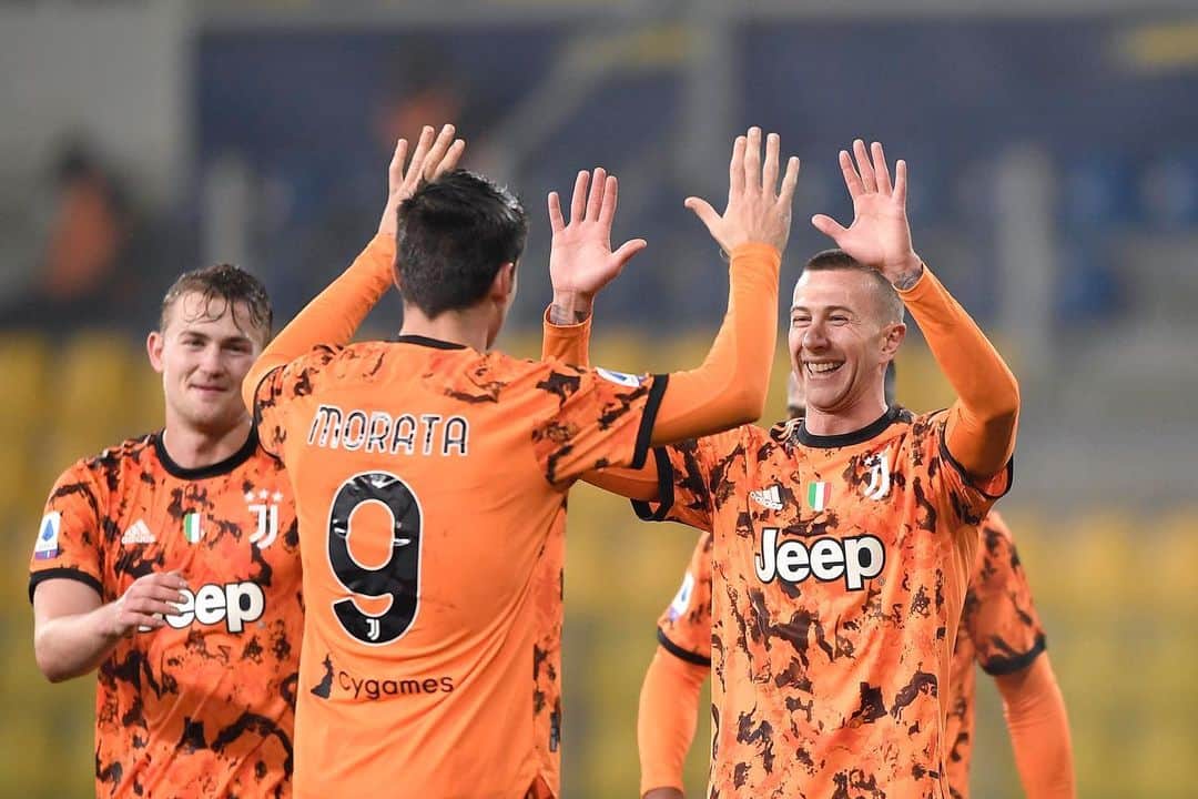 アルバロ・モラタさんのインスタグラム写真 - (アルバロ・モラタInstagram)「Grande partita! Avanti così! Forza @juventus ⚪️⚫️🙌 gran partido! Seguimos!」12月20日 7時15分 - alvaromorata