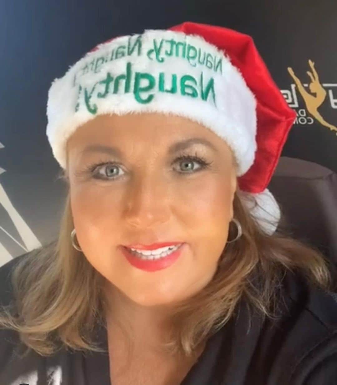 アビー・リー・ミラーさんのインスタグラム写真 - (アビー・リー・ミラーInstagram)「DANCEMAS! We just taught the Annual #ALDC Holiday Routine “Santa Clause Is Coming To Town”! If you know, you know! What do you think Santa Is Bringing you?  #santa #losangeles #abbyleedancecompany #abby #abbyleemiller #abby #aldcla #aldcalways #pittsburgh #aldcpgh #christmas #santa #60s #santaclausiscomingtotown」12月20日 7時35分 - therealabbylee