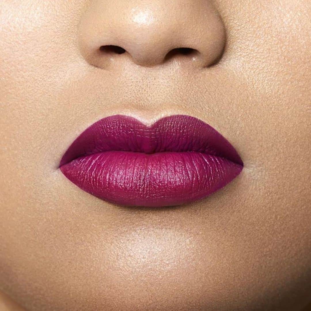 Motives Cosmeticsさんのインスタグラム写真 - (Motives CosmeticsInstagram)「There’s something ‘Berry Shady’ about this Lip Kit...and we’re here for it.  Loving these berry tones during this winter season. 💋Tap to shop!」12月20日 7時49分 - motivescosmetics