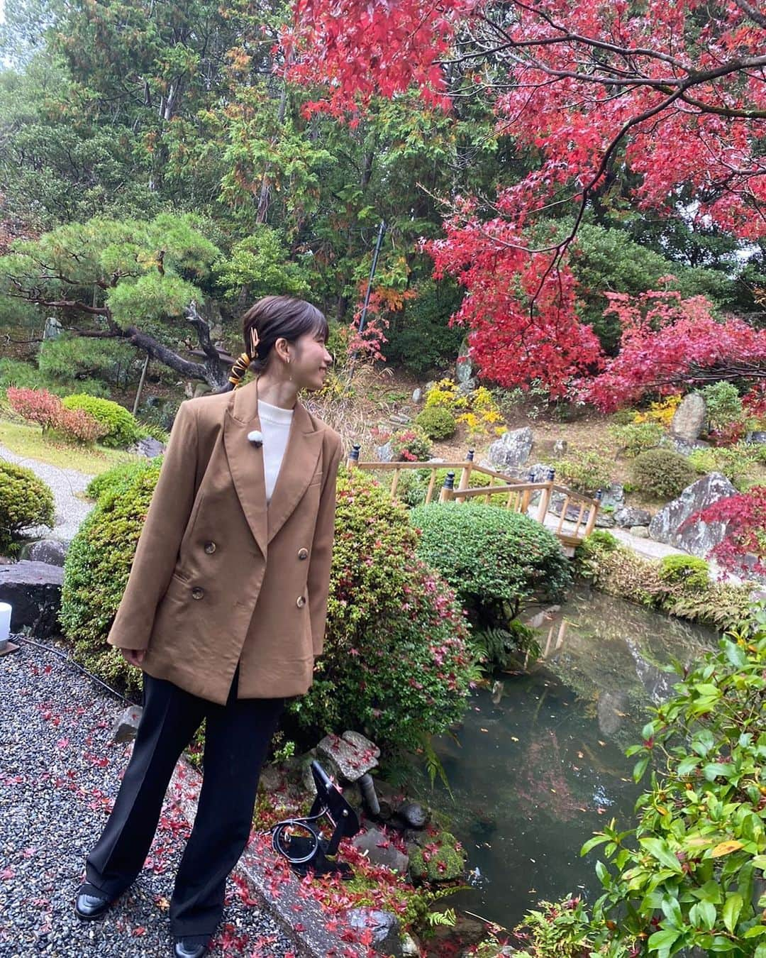 横山由依さんのインスタグラム写真 - (横山由依Instagram)「🍁  #京都 #kyoto #くろ谷 #金戒光明寺 #京都いろどり日記」12月5日 23時21分 - yokoyamayui_1208