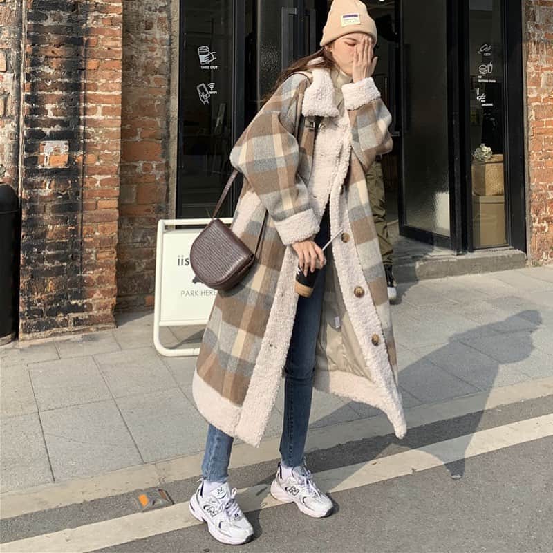 runningpiggy0522さんのインスタグラム写真 - (runningpiggy0522Instagram)「チェック柄 ロングジャケット ショートジャケット アウター 2パターン ・ ♥送料無料【4880円】 ♥商品番号【RPW012053】 ♥自己紹介のウェブでご購入頂けます♥ ・ ・幅広いシーンに使える-サッと羽織れば、上品なレディに変身しちゃう👍 ・これからの季節は1枚持っていると大活躍間違いなし❤️❤️❤ ・ ・ #ジャケット #アウター #コート #니트 카디건 #トップス #今日のコーディネート #おしゃれさんと繋がりたい #韓国ファッションコーデ #冬コーディネート #ブルゾン #ロングコート」12月5日 23時22分 - runningpiggy0522