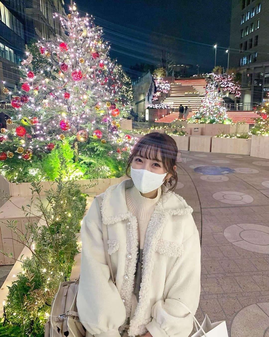 坂本夏海さんのインスタグラム写真 - (坂本夏海Instagram)「キラキラ🎄✨﻿ ﻿ ﻿ ﻿ ﻿ #過去pic﻿ ﻿ ﻿ #ミッドタウン日比谷  #イルミネーション2020﻿ #クリスマスツリー #イルミネーション﻿ #illumination #christmas﻿」12月5日 23時24分 - _nami_sakamoto
