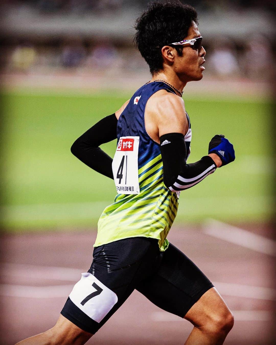 小椋裕介のインスタグラム：「. . 日本選手権10000m 16位 28分03秒33 PB  競技人生で1番レベルの高いレース。 自己ベストでも200m以上置いていかれる悔しさ。  次は勝てるように。  photo by @ekiden_news   #marathon #yakult #oakly #oaklyjapan #heartz」