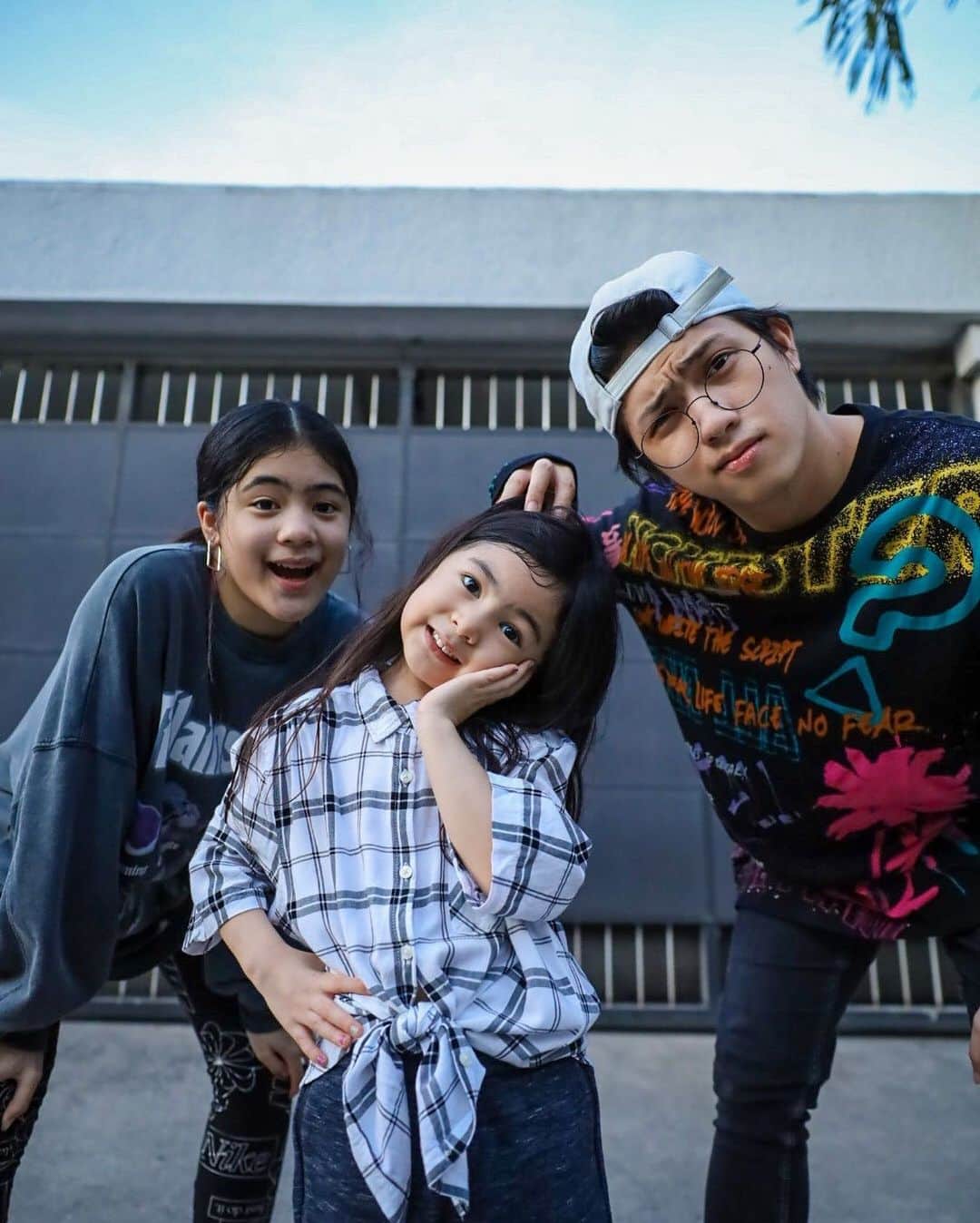 Niana Guerreroのインスタグラム：「ayooo its your dancing trio 🥳 #rnn #siblinggoals 🤩🔥」