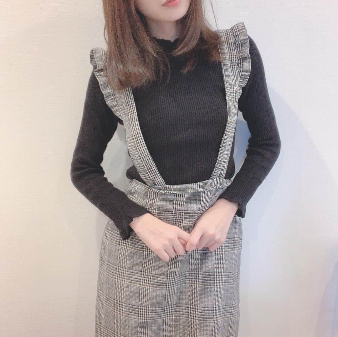 空野青空のインスタグラム：「先日の #あおべべ 👗💞 全身 #GRL コーデでした▶◀*.゜♡ プチプラでかわゆい〜👏🏻✨  お洒落女子の味方ですなっ( •ꙍ•́ ) 明日はどんなおべべを着ようかな〜❣️❣️❣️  #プチプラコーデ #プチプラ高見えコーデ #プチプラ通販 #グレイル #グレイル購入品 #グレイルコーデ #grl購入品 #GRL #量産型ヲタク #量産型コーデ #地雷 #チェック柄 #モテコーデ #ニット #あおべべ #空野青空 #あおにゃん #aonyan #毎日コーデ #毎日が笑顔で溢れてる #毎日ファッション」
