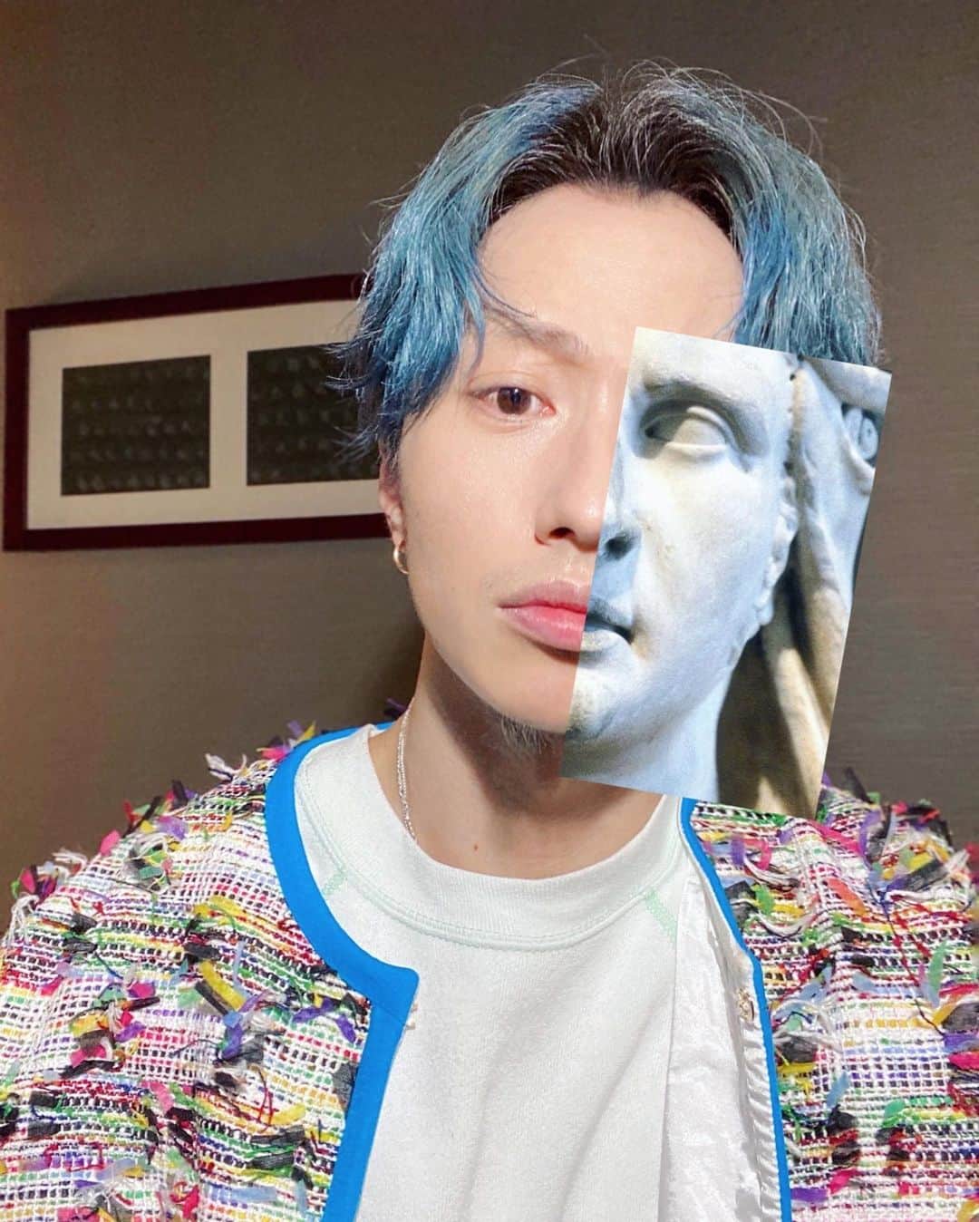 DJ FUMIのインスタグラム：「大丈夫そ？3枚目が好きです  あ、髪切ったよ(たぶん誰も気づかない)」