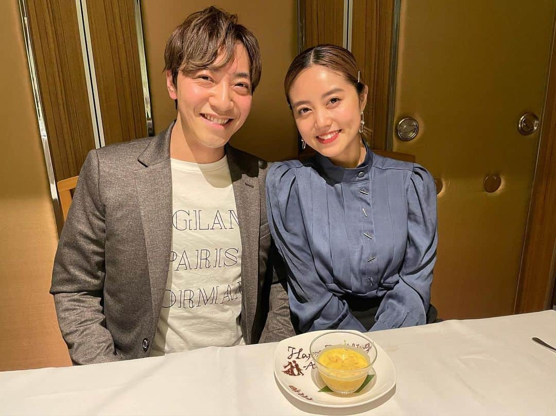 佐倉真衣さんのインスタグラム写真 - (佐倉真衣Instagram)「先日の6回目の結婚記念日。 . 健やカニ🦀 穏やカニ🦀 軽やカニ🦀 . 7年目も楽しくやっていこうぜ。 .  #1129  #結婚記念日」12月5日 15時52分 - maitanaka20