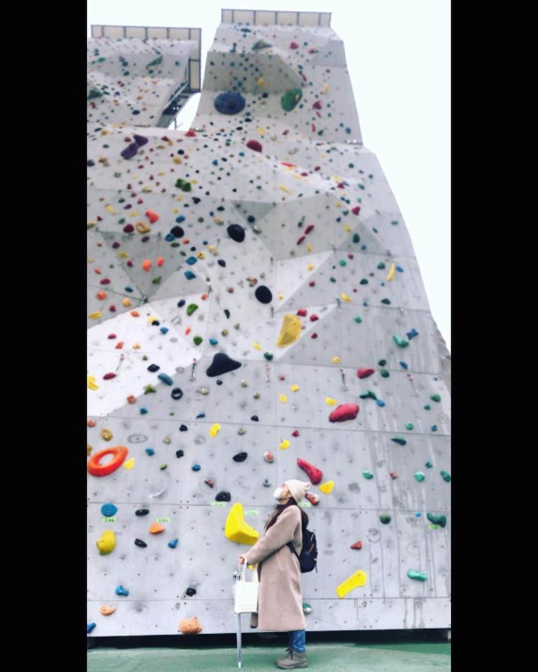 星野真里さんのインスタグラム写真 - (星野真里Instagram)「ちっぽけが居心地良くてちっぽけな悩みに変わるちっぽけな人 #ちっちゃーいと言われたこと多々 #それはどうにもならないこと #存在感を増してゆきたい #ついに母にもスルーされるという事件勃発」12月5日 16時40分 - mari_hoshino.7.27