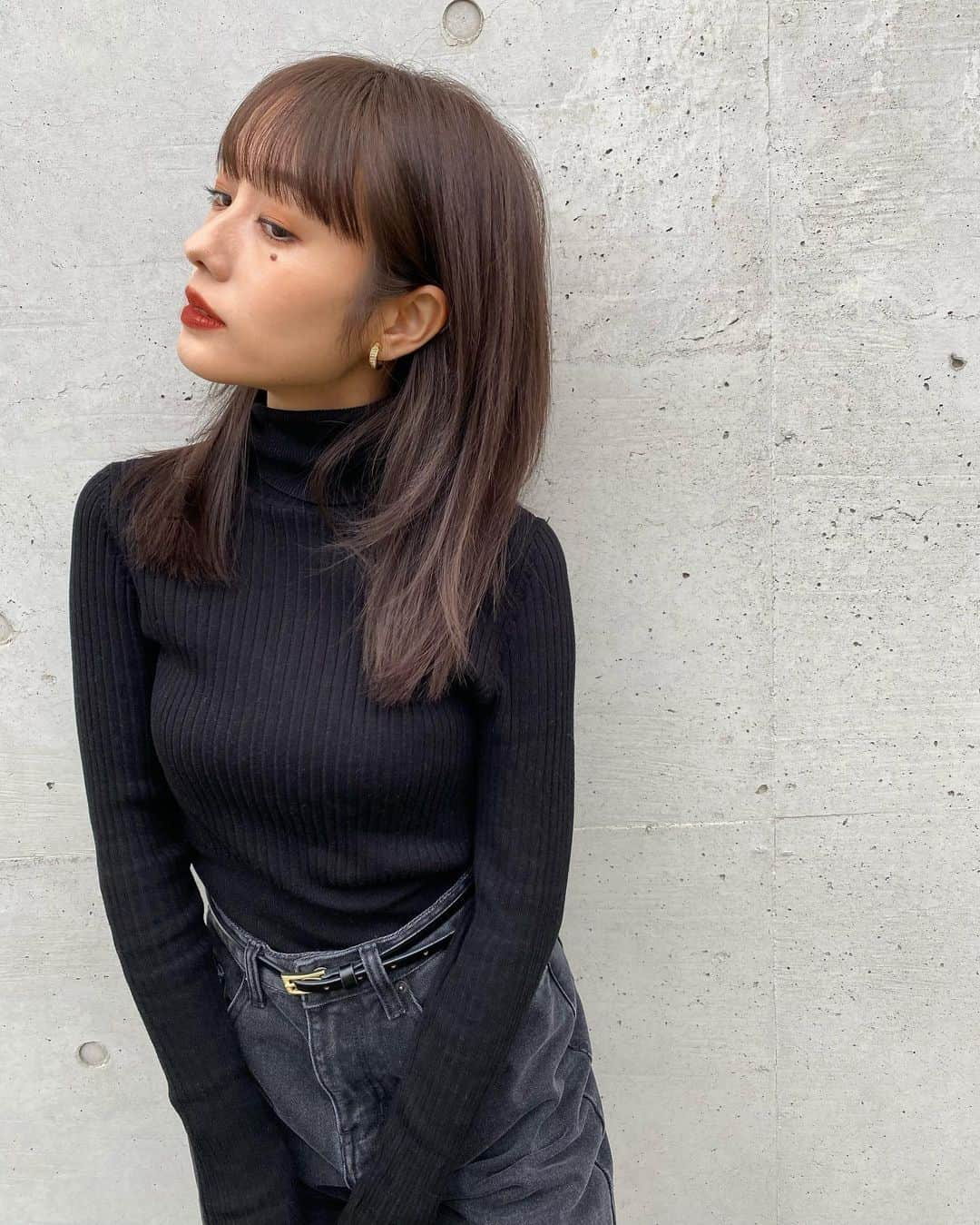 前田希美（まえのん）さんのインスタグラム写真 - (前田希美（まえのん）Instagram)「最近よく使うお気に入りのLIPは、 @likey_beauty_ の新色 #203 BOLD です♡  すごく深みのあるカラーで、 モードな雰囲気にしたい時に ぴったり。  3枚目の写真もこれを使ってます︎¨̮  #likeybeauty #lip #likeylips  #ライキービューティー  #バッグの中身 #のんのメイク」12月5日 17時00分 - maeda_nozomi