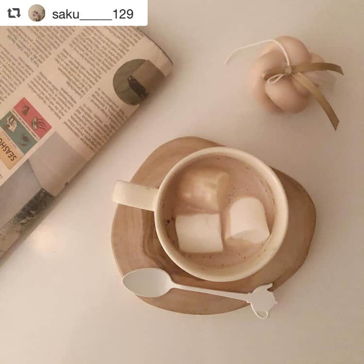 FABIAさんのインスタグラム写真 - (FABIAInstagram)「@saku_____129 さん、ご紹介ありがとうございます♪  #repost @saku_____129   冬のココアにマショマロは欠かせない🧸💭﻿ (太るけど)﻿ ﻿ ﻿ ホーローのティーポットスプーンは﻿ ノースモール( @northmall_com)﻿で 見つけたやつだよ🌿﻿ ﻿ ﻿ かわいいなぁ♡﻿ ﻿ ﻿ ﻿ 他にもフォーク、軽量スプーンもあった◎﻿ シリーズで揃えたくなっちゃうやつだ🥺 ﻿ ﻿ ホーローって、匂いもつきづらいし﻿ お手入れも楽だからすき♡﻿ ﻿ ﻿ 職人さんが1つ1つ手作りしてるらしいので﻿ ますます愛着が湧いてしまうね😉﻿ ﻿ ﻿ ﻿ ▷職人手づくりのあたたかみのあるホーロー﻿ /ティーポットスプーン﻿ ▷  https://www.northmall.com﻿ ﻿ ﻿ ﻿ ---------------------------------------------------------------------------------------------------------------﻿ \　ノースモールオープン記念大感謝祭！！ /﻿ ①新規会員登録で送料無料！﻿ ②お買い物した方全員に30%相当のポイント還元！﻿ お得なキャンペーンの詳細は公式アカウントのプロフィールでチェック♪﻿ ﻿ 【NEWS】﻿ ふたつのフォトコンテスト開催中♪﻿ 1.本格的なおしゃれな包丁が当たる！”手料理フォトコンテスト”﻿ 2.かわいいペットがフォトブックに！？”ペットフォトコンテスト”﻿ くわしくは投稿をチェック！﻿ --------------------------------------------------------------------------------------------------------------------------------﻿ ﻿ ¨¨¨¨¨¨¨¨¨¨¨¨¨¨¨¨¨¨¨¨¨¨¨¨¨¨¨¨¨¨¨¨¨¨¨⁣﻿ お部屋の雑貨や家具などは⁣﻿ ほとんど楽天ROOMに載せています🌱﻿ プロフィールのリンクから飛べるので⁣﻿ よろしくお願いします🕊⁣﻿ ⁣﻿ ¨¨¨¨¨¨¨¨¨¨¨¨¨¨¨¨¨¨¨¨¨¨¨¨¨¨¨¨¨¨¨¨¨¨¨⁣﻿ ﻿  #ノースモールサイト  #ノースモール#northmall #ノルタク #インテリア #シンプルインテリア  #インテリアショップ  #暮らしの道具  #暮らしを楽しむ #丁寧な暮らし #上質な暮らし  #雑貨 #インテリア雑貨 #生活雑貨  #お洒落雑貨  #北欧インテリア #ティースプーン #ホーロー #ホーロースプーン #職人手作り」12月5日 17時17分 - northmall_com