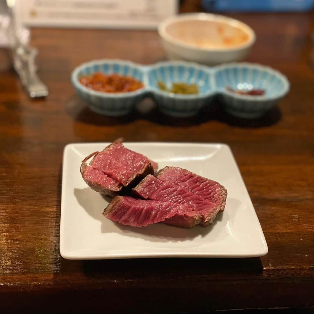 波多野結衣さんのインスタグラム写真 - (波多野結衣Instagram)「半年予約の取れない肉山に行ってきました！ お肉もお野菜も美味しすぎて噛み締めて食べました…！至福♡ . . #肉山 #美味しい #半年予約の取れないお店 #吉祥寺」12月5日 17時20分 - hatachan524