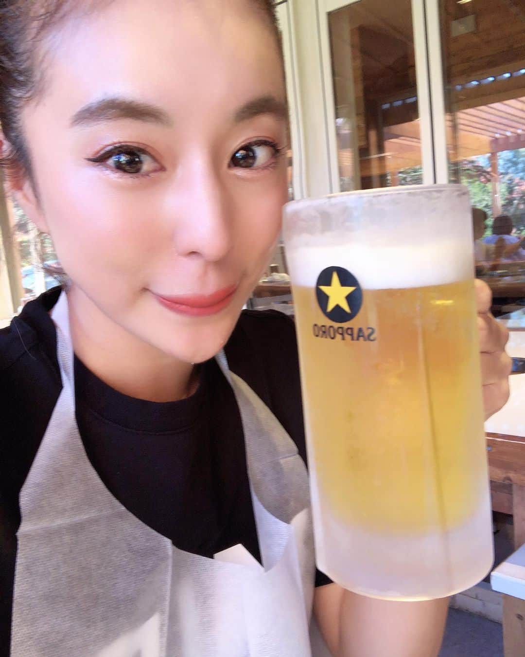 のインスタグラム：「・﻿ 時差スタぐらむ。﻿ ずーーーっと前の。﻿ ﻿ 食い倒れた思い出💋﻿ 世の中が落ち着いて﻿ 気兼ねなくいける日が来るといいな〜✈️﻿ ﻿ いつもはなかなか呑まないけれど﻿ この日のジンギスカンにテンションUP👆﻿ ﻿そして空港で食べたチーズタルトが 忘れらんない💓🤤🤤🤤 ﻿ ﻿ ﻿ ﻿ #女子力ねーさん#イエベ秋#マスク#gotoトラベル#すすきの#ニッカ#北海道#北海道グルメコロナに負けない﻿ #happy#smile#love#peace#lucky#tbt#l4l#followme#followback#instagood#photooftheday#Tokyo#Japan#셀스타그램#얼스타그램#잘보고가요#데일리룩」
